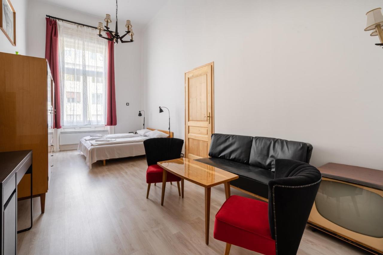 Retro Rebel Mode Apartment Будапеща Екстериор снимка
